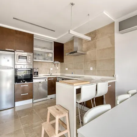 בית נופש Modern With Pool And Barbecue, Cleaning Included